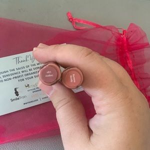 Senegence Miss USA duo